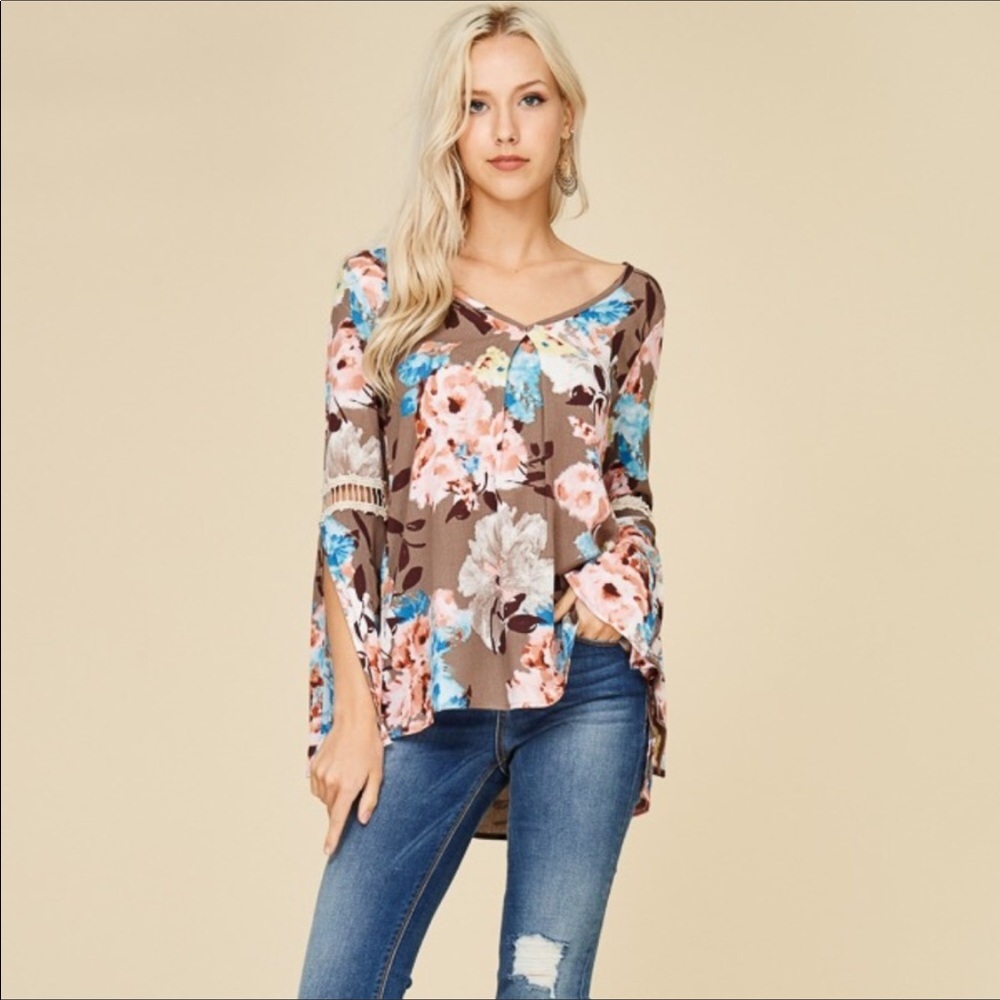 Floral Bell Sleeve Top - Picture 3 of 5